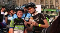 Флешмобом відзначили кияни День без авто (відео)