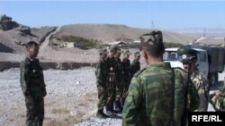 Баткендеги кыргыз чек арачылары