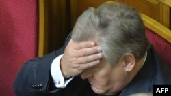 Александр Квасневський на засіданні українського парламенту, Київ, 21 листопада 2013 року