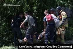 Рятувальні роботи після російського ракетного удару. Дніпро, 24 червня 2025 року