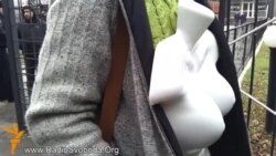 Райвідділ міліції у Харкові пікетували з «голими грудьми»