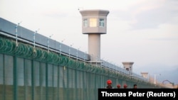 Яке аз боздоштгоҳҳои ӯйғурҳо дар Шинҷон