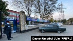 Один из избирательных участков в городе Оше, 4 октября 2020 г.