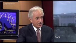 Corker: Revelațiile despre bogăția lui Putin au un efect destabilizator