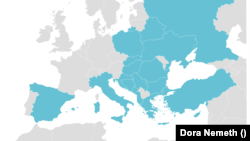 A térkép azokat a vizsgált országokat jelöli, ahol a kormány azonosított módon bele kíván szólni a közmédia tartalomelőállításába. 