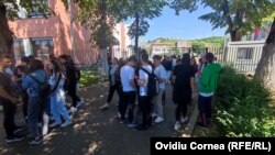 Mulți dintre elevi au spus că proba de Română a fost mai ușoară decât s-au așteptat.