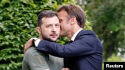 Президент України Зеленський і президент Франції Макрон під час зустрічі у Києві. 16 червня 2022 року