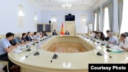 Илим, инновациялар жана жаңы технологиялар боюнча кеңештин жыйыны.