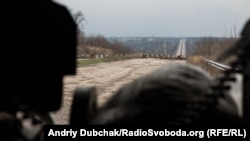 Ілюстративне фото. Крайній блок-пост українських військових на дорозі до Донецька неподалік Авдіївки. Березень 2016 року