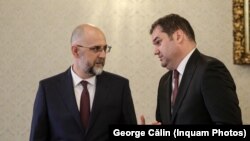 Cseke Attila, ministrul Administrației (dreapta), și Kelemen Hunor, viceprim-ministru (stânga)