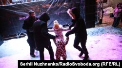 ВООЗ стверджує, що близько 93% дітей у світі віком до 15 років дихають забрудненим повітрями, що «наражає їхнє здоров’я й розвиток на серйозний ризик»