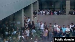 تظاهرات اعتراضی در دانشگاه آزاد تهران