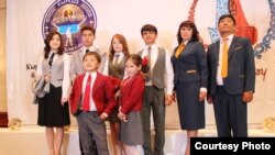 Образцы единой школьной формы. 