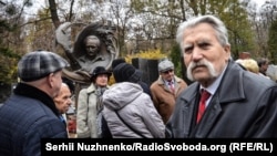 Левко Лук'яненко під час вшанування дисидентів-правозахисників з нагоди 40-річчя від заснування Української Гельсінської групи. Київ, 9 листопада 2016 року
