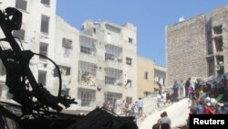 Идлиб шаарындагы базарга аба соккусу АКШ менен Орусия макулдашууга жетишкенин жарыялаган соң жасалды. 10-сентябрь, 2016-жыл. 