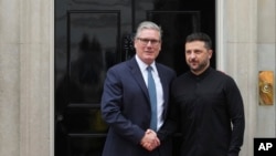 Премьер-министр Великобритании Кир Стармер и президент Украины Владимир Зеленский