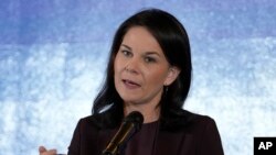 Annalena Baerbock na pres-konferenciji u Pekingu, Kina, 2. decembra 2024.