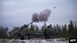 Артилерійська система «Арчер» Королівської артилерії британських збройних сил веде вогонь в рамках навчань НАТО «Динамічний фронт». Фінська Лапландія, 18 листопада 2024 року 