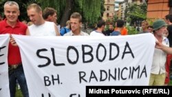Protest bh. radnika koji rade u Sloveniji, Sarajevo, jul 2010 - ilustracija