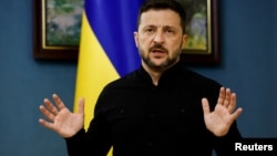 Серед причин недовіри до Зеленського респонденти найчастіше висловлювали незадоволення корупцією і війною, зазначили у КМІС