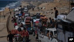 Palestinezët duke u larguar për në jug të Gazës. 9 shtator 2025. 