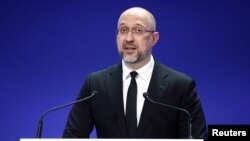 Денис Шмигаль додав, що триває робота над рішеннями щодо розвитку альтернативних логістичних шляхів