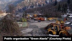 «Дробилки» на югоосетинских реках. Как признаются специалисты, лицензия есть только у одной из них