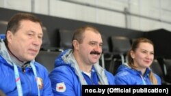 Виктор Лукашенко (в центре)