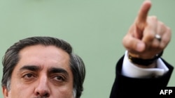 Абдулло шайлоого тоскоолдук кылат дегендерди жараянга аралаштырбоону талап кылууда