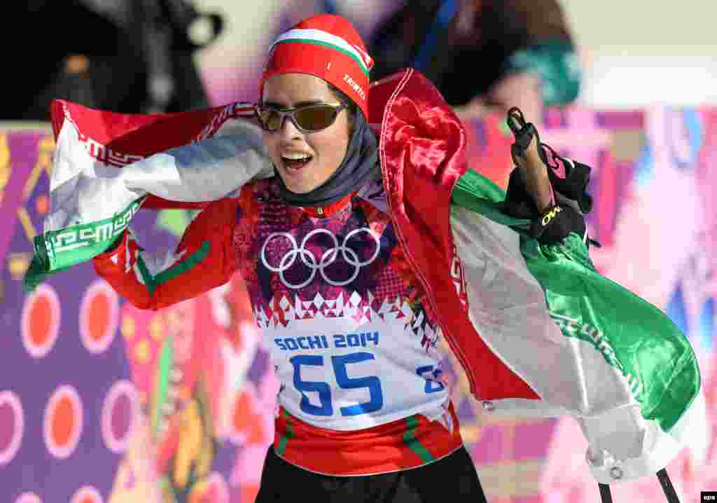 Лыжница Фарзанэ Резасатлани из Ирана после 10-километрового забега классическим стилем