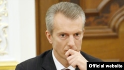 За даними «Схем», 20 березня приватний літак Валерія Хорошковського Falcon 7X прибув з Ніцци (Франція) до Києва 