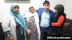 Гадоев энеси жана эжелери менен, Дүйшөмбү, 2-март, 2019-жыл.