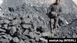 Угольное месторождение Кара-Кече, Нарынская область, 19 октября 2012 года.