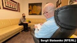 Сеанси психотерапевта офлайн проходять із дотриманням санітарних норм