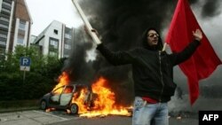 به گفته سخنگوی پليس، بازداشت شدگان از کشورهای آلمان، اتريش، بلغارستان، فرانسه، ژاپن، روسيه، اسپانيا و سوئد هستند.