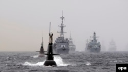 Провідний спеціаліст по океанографії в Талліннському технологічному університеті, Тармо Каутс також працював у Міністерстві оборони Естонії та входив до наукового комітету НАТО з підводних досліджень, який вивчає військові кораблі і підводні човни альянсу