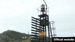 Навігаційний знак у Балаклаві (фото сайту nomos.com.ua)