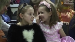 У Слов'янську відбувся святковий вечір для дітей вимушених переселенців