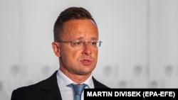 Петер Сиярто