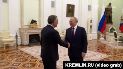 Посланник США Стив Eиткофф 25 апреля в четвертый раз встретился с президентом России Владимиром Путиным.