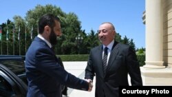 Сирия менен Азербайжандын президенттери Ахмед аш-Шараа жана Илхам Алиев