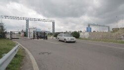 Пункт пропуску «Краковець», через який їхатиме Саакашвілі, обгороджений колючим дротом (відео)