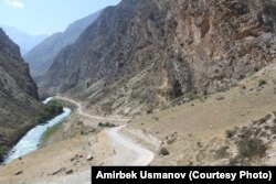 Тегирмеч жайлоосуна кеткен жол.