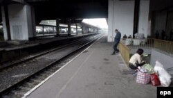 По мнению экспертов и представителей оппозиции, обретение мэрией эксклюзивных прав по распоряжению имуществом таит в себе существенные коррупционные риски