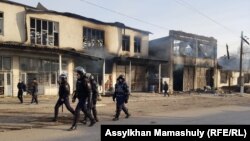 Спецназ на улицах села Масанчи.