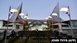 Антверлен шаардык сотунун имараты.