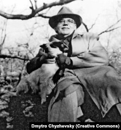 Дмитро Чижевський (1894–1977) – український науковець-енциклопедист; культуролог-славіст, філософ, літературознавець, релігієзнавець, лінгвіст, дослідник української і слов'янської літератур, історії культури, філософії, релігійної думки й слов'янської духовності