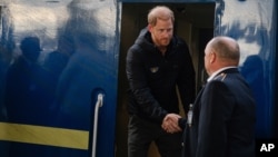 Принц Гаррі прибув до України вдруге, тепер потягом 