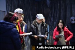 Репетиция перед съемкой сцены