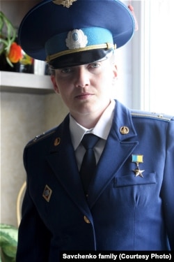 Надія Савченко в військовій формі